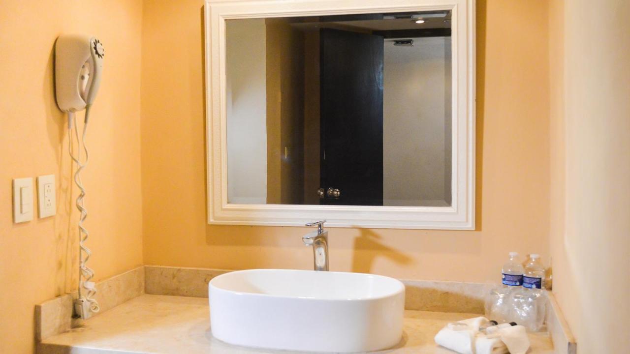Armida Express Hotel Guaymas Exterior photo